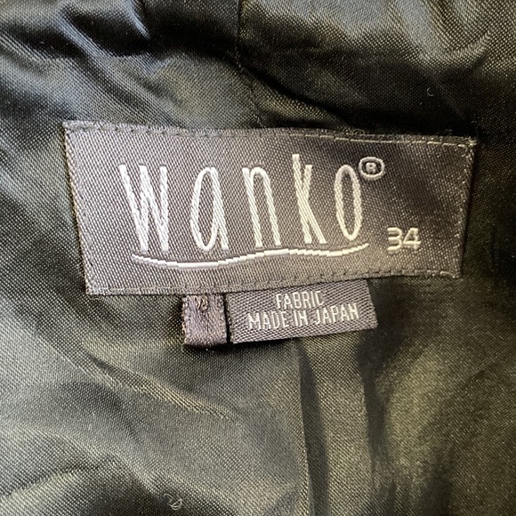 Coat | black and white plaid pattern. 3 button and belted back. Made in Japan. - Picture 6 of 7